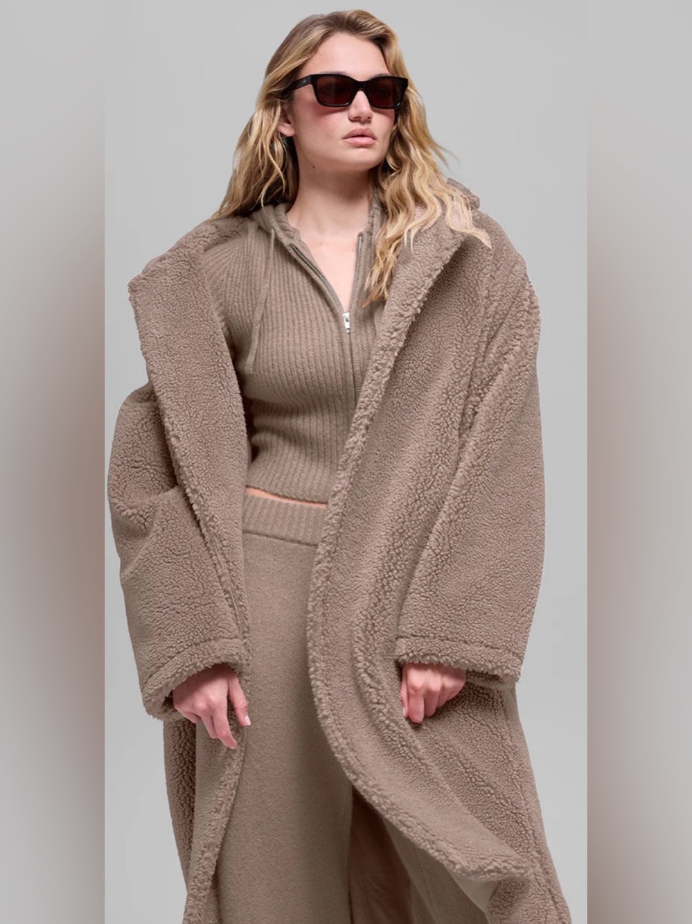 Alo Yoga Oversized Sherpa Trench Coat Chai
Latte Size S
